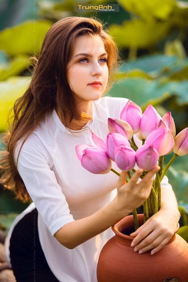 Được biết, Olga Evil khá bận với nên chưa phản hồi về những tương tác trên mạng sau khi bộ ảnh được chia sẻ chúng trên trang cá nhân.