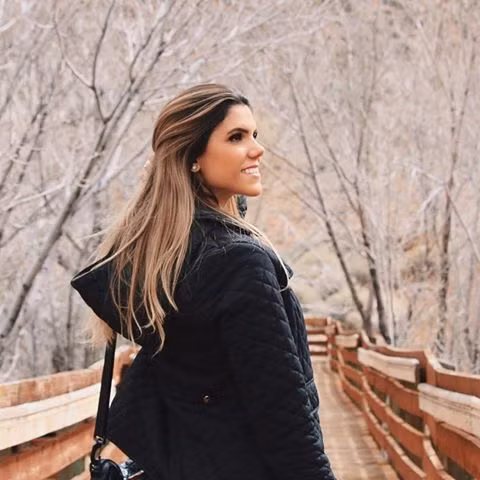 Trên trang cá nhân của mình, Luana từng chia sẻ rằng: "Đừng từ bỏ ước mơ của mình, không bao giờ là muộn khi bạn bắt đầu theo đuổi đam mê". Ảnh trong bài: Facebook nhân vật.