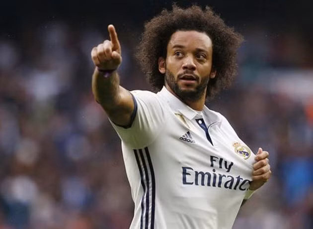Tờ Tuttosport tiết lộ Marcelo không còn đủ kiên nhẫn để ở lại đội bóng Hoàng gia. Theo đó, ngôi sao người Brazil đã nói với đội trưởng Kền Kền trắng anh sẽ rời CLB vào kỳ chuyển nhượng mùa đông.