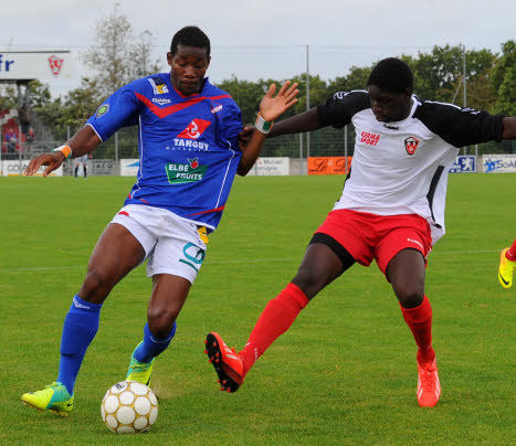 Cầu thủ suýt bị đánh trên sân Herman Kore là tiền đạo người Bờ Biển Ngà đang thi đấu trong màu áo của CLB Concarneau.