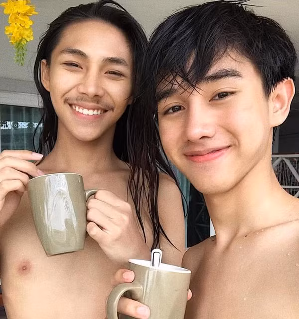 Month có lượng fan khá đông đảo trên MXH, trong khi đó, Fluke lại có vẻ đẹp khiến nhiều người mê mẩn.