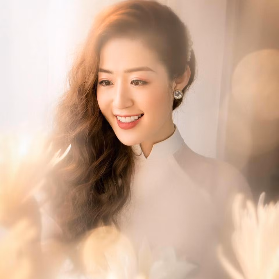 Chủ nhân của màn makeover vô cùng thành công đến nỗi khiến những người xung quanh lầm tưởng rằng cô đã nhờ đến công nghệ "dao kéo".