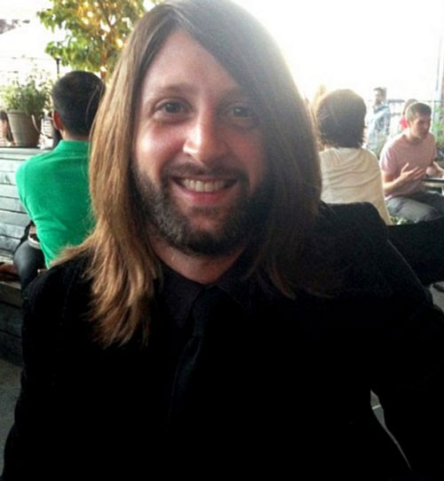 Câu chuyện tiếp theo sau vụ khủng bố liên hoàn tại Pháp đó là câu chuyện của một cô gái tên là Polina Buckley đã đăng ảnh bạn trai của mình là Nick lên mạng xã hội để tìm kiếm trong hy vọng mong manh.