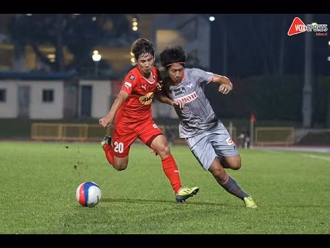 Tuy nhiên, Mikasa chưa bao giờ là cái tên sản xuất bóng đá danh tiếng mà họ chỉ là hãng sản xuất bóng chuyền chuyên nghiệp. Nguồn ảnh: VTC, S.League.