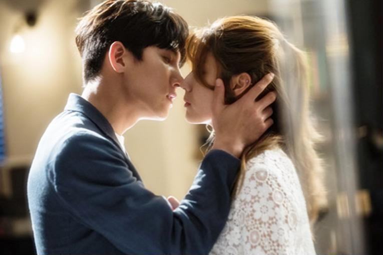 Sau ket hon, phu nu hoa 