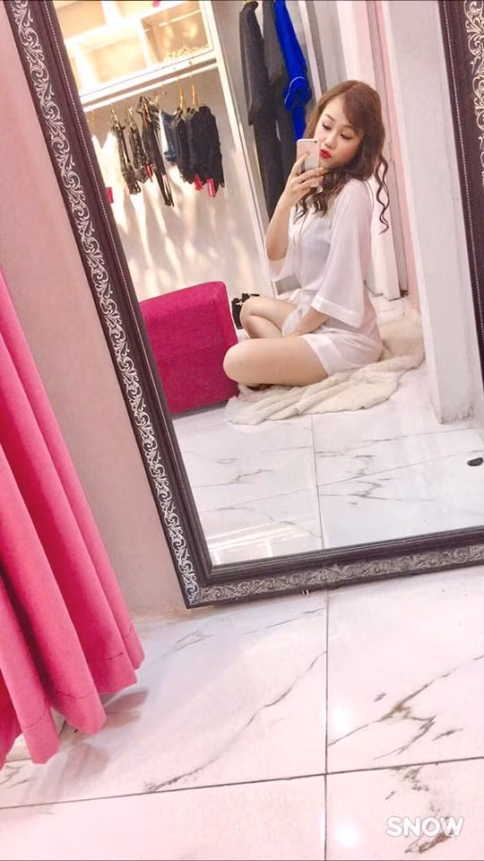 Thông báo tuyển chồng của Chi Nguyễn nhận được hàng ngàn lượt chia sẻ vì sự bạo dạn và cá tính của cô gái này. Tuy nhiên, bên cạnh đó, một vài người cũng tỏ ý chê cười vì cho rằng cô đang “ế quá mức” và cần tìm gấp người yêu.