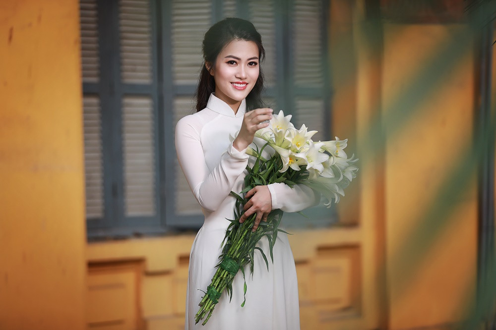 Được biệt, bộ ảnh của chị Thu Phương là công sức lao động nghệ thuật miệt mài của chị và nhiếp ảnh gia Phan Thanh Tâm, người từng nổi tiếng với rất nhiều những "siêu phẩm" thiếu nữ và áo dài.