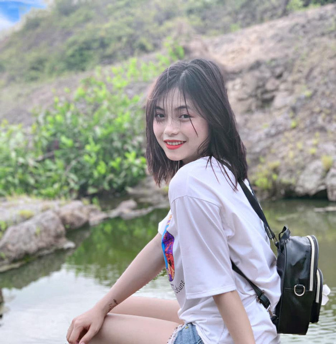 Clip chăn trâu được cô bạn của Hạ quay cách đây hơn 1 tháng trong một lần ra đồng.