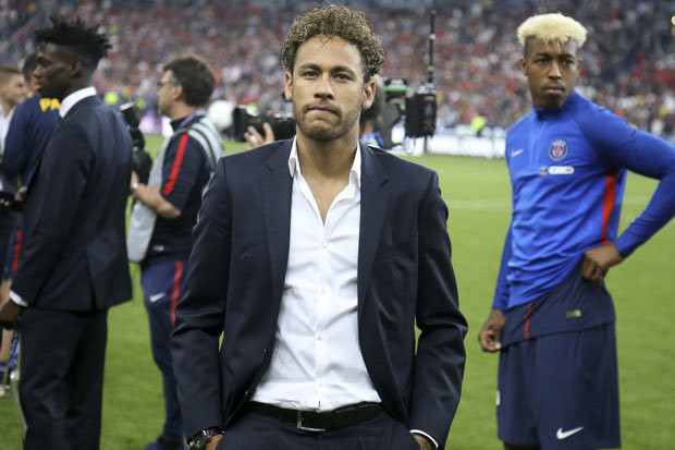 Theo Dario Gol, để có Neymar, Real sẵn sàng bán 4 cầu thủ gồm Bale, Isco, Benzema và James Rodriguez.