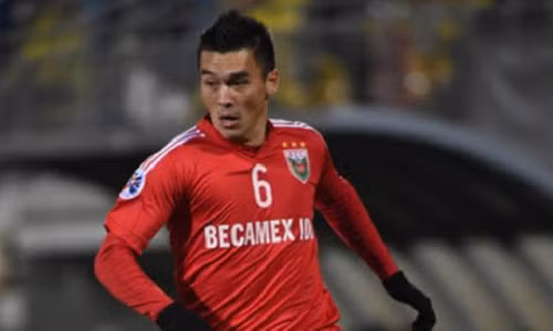 HLV Miura goi bo sung hau ve Viet kieu len tuyen