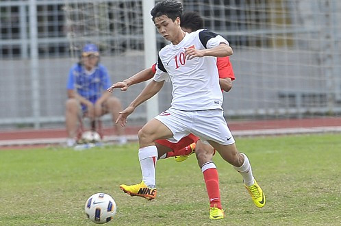 Là nòng cốt của ĐT U19 Việt Nam giai đoạn 2013-2014, ‘số 10’ đã có những màn trình diễn chói sáng và điểm nhấn là các bàn thắng vô cùng ấn tượng, trong đó phải kể tới pha độc diễn ghi bàn vào lưới U19 Australia vào cuối năm 2014 khiến nhiều người hâm mộ Việt Nam hình dung ra những pha lập công đến từ đôi chân khéo léo của siêu sao Lionel Messi.