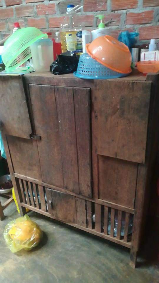 Phía dưới phần bình luận của bài viết này, rất nhiều thành viên khác cũng đã hưởng ứng bằng việc đăng ảnh chiếc chạn bát khác nhau khiến cư dân mạng không khỏi bồi hồi nhớ lại một thời đã xa.