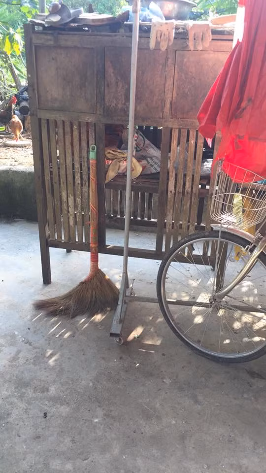 Sau khi được đăng tải, bài viết đã thu hút sự chú ý của nhiều người dùng Facebook nhất là những thế hệ 8X và 9X đời đầu bởi với họ, chiếc chạn bát là kỉ niệm của cả tuổi thơ khó khăn.