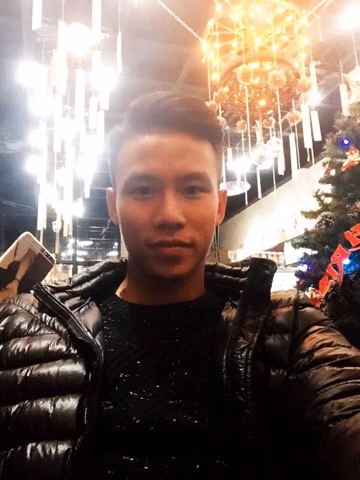 Sau khi mở cửa, Ngầu Coffee còn tiếp đón rất nhiều những nhân vật được giới trẻ yêu mến ghé thăm và check-in tại quán cafe này. Điển hình như trung vệ nổi tiếng của bóng đá Việt Nam cũng như CLB SLNA là Quế Ngọc Hải.