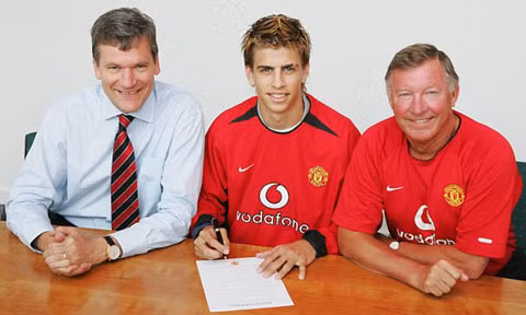 Đến Barca, Pique đã giành 6 ngôi vô địch La Liga, 4 Copa del Rey, 5 Siêu cúp Tây Ban Nha, 3 Champions League (2 trong đó Man United là bại tướng), 3 siêu cúp châu Âu, 3 FIFA Club World Cup.