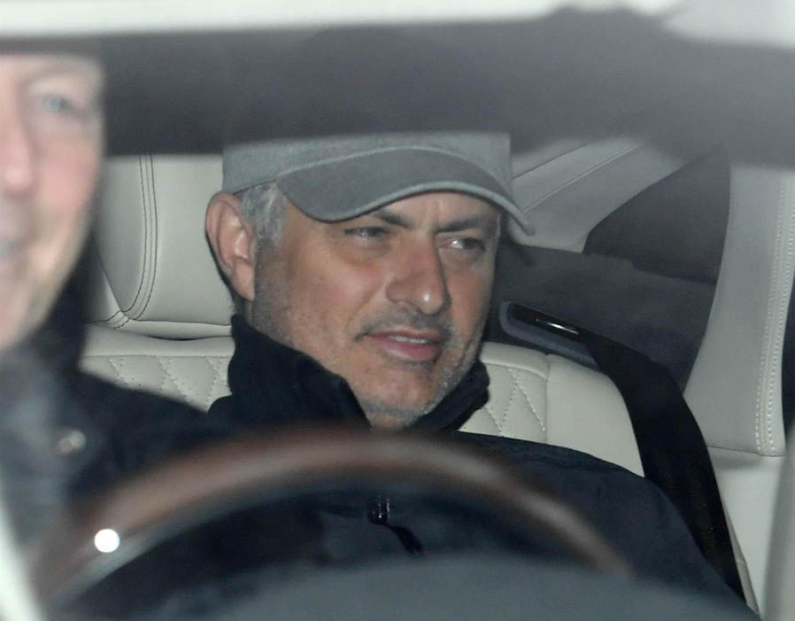 Theo Mirror, BLĐ PSG muốn nhân cơ hội Old Trafford đang bất ổn, đặt vấn đề mời Mourinho về thay thế HLV Unai Emery.