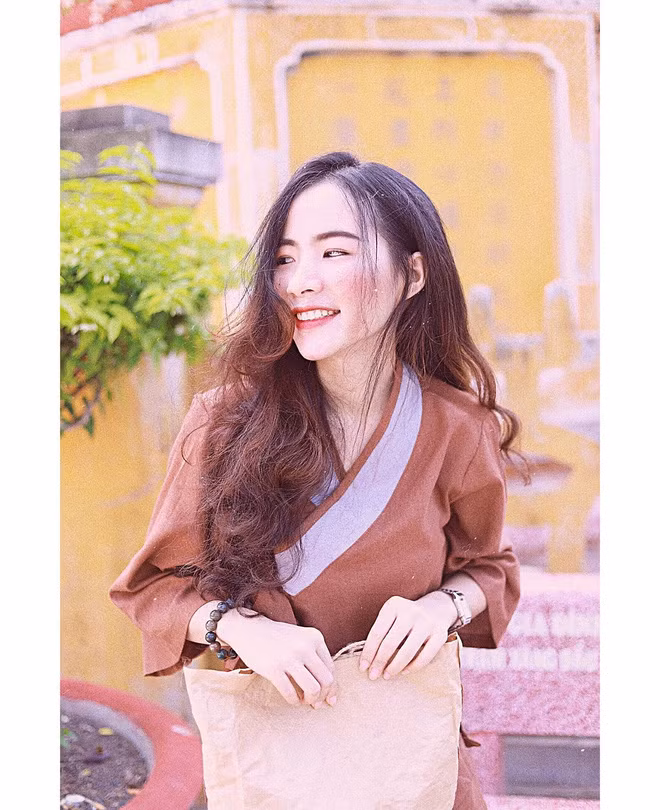 Giang vien DH xinh hon sao Han khien CDM “dien dao“