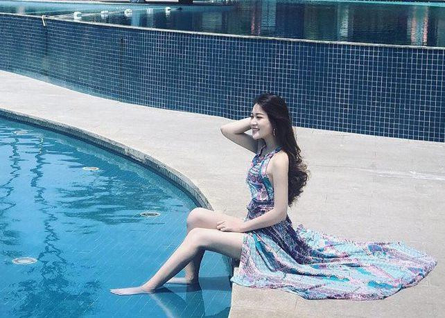 Yến Nhi thường xuyên chia sẻ những hình ảnh của mình trong các vai diễn trên sâu khấu. Dù để mặt mộc hay trang điểm nhẹ nhàng, cô vẫn toát lên vẻ đẹp tự nhiên.