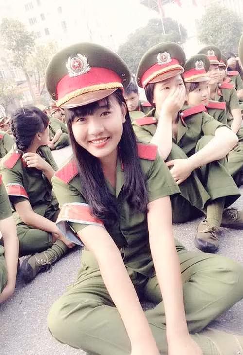 Đã đạt được danh hiệu thủ khoa đầu vào nhưng Mỹ Châu cũng đang cố gắng, phấn đấu để trở thành thủ khoa đầu ra của Học viện Cảnh sát Nhân dân.