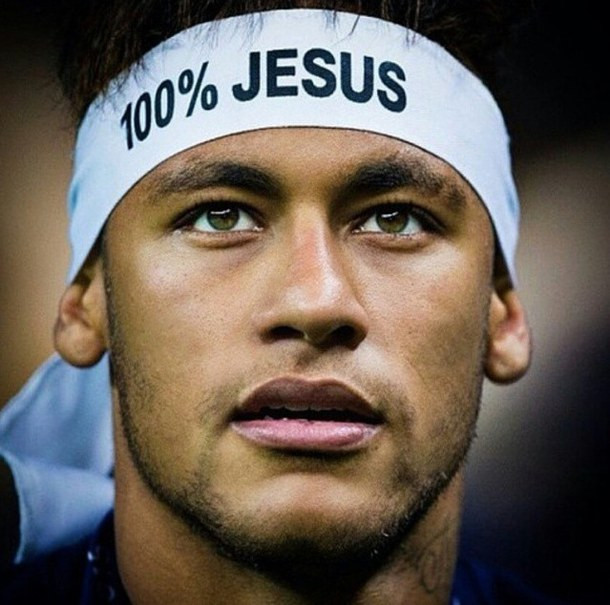 Chưa hết, Neymar chính là người luôn luôn trích 10% lương của mình để ủng hộ Giáo hội tại địa phương nơi anh sinh ra ở Brazil.