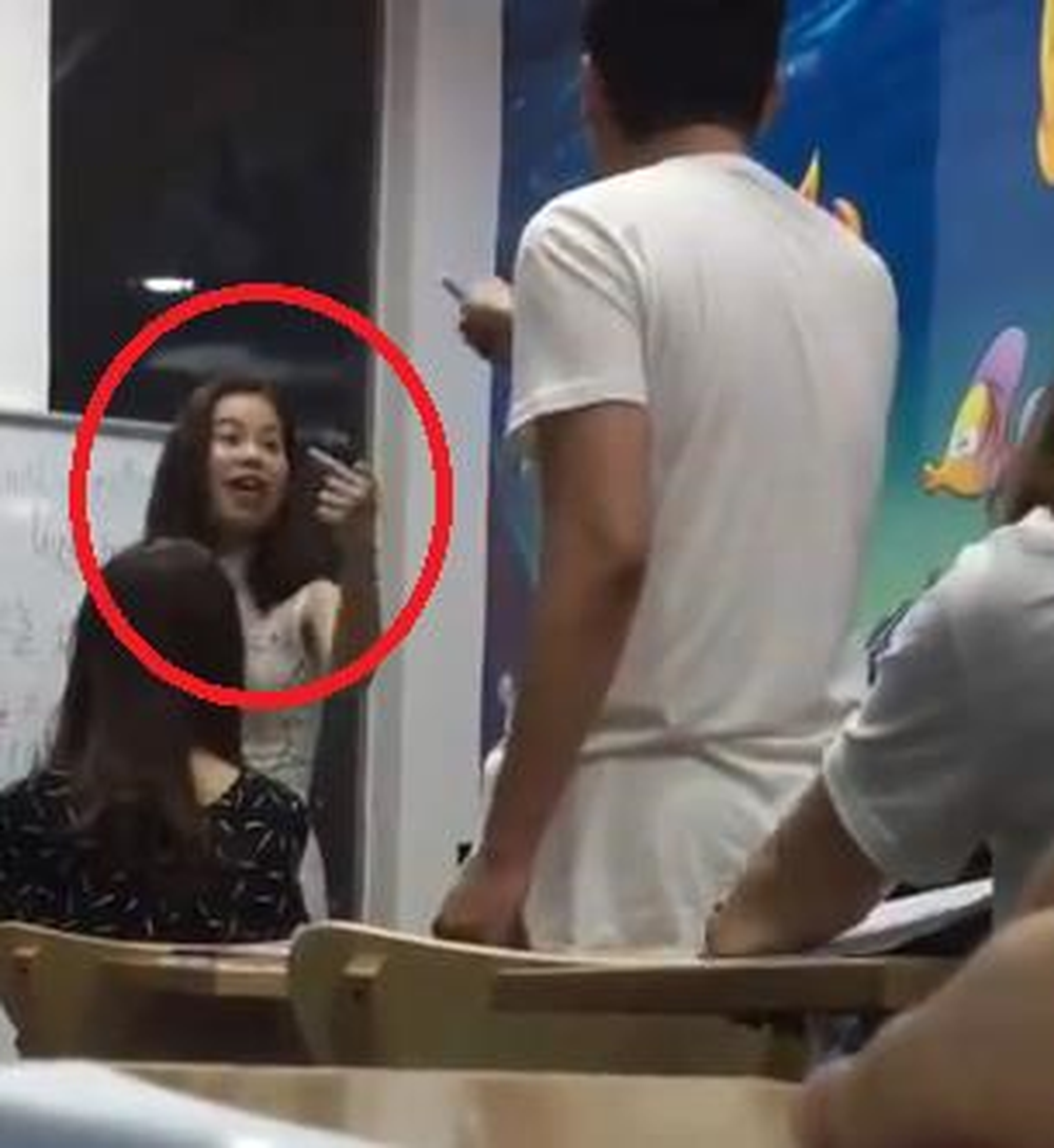 Bên cạnh những ý kiến của dân mạng, các cơ quan chức năng đã vào làm rõ vụ việc và kiểm tra trung tâm tiếng Anh MST và phát hiện rằng cơ sở này hoạt động "chui" và chính cô giáo Tuyến cũng không có chứng chỉ hành nghề để xứng đáng đứng trên bục giảng bài.