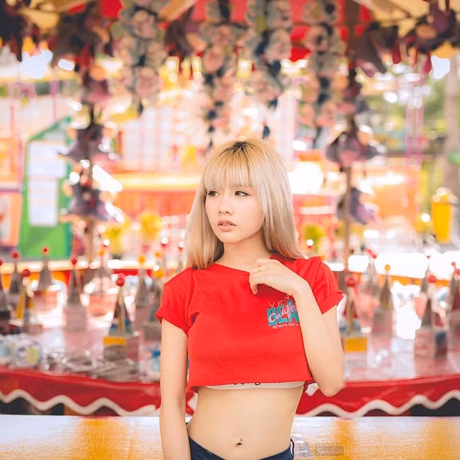 Danh tiếng của hot girl Thái Lan từ lâu đã vượt ra khỏi ranh giới trong nước. Độ phủ sóng hình ảnh của cô nàng sớm đã lan ra các nước trong khu vực và thậm chí là cả toàn cầu.