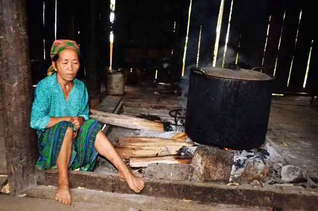 Để có một góc nhìn toàn cảnh về cuộc sống của gia đình được cho là đông con nhất Việt Nam này, phóng viên đã ở lại một ngày để ghi lại những khoảnh khắc thường ngày của họ.