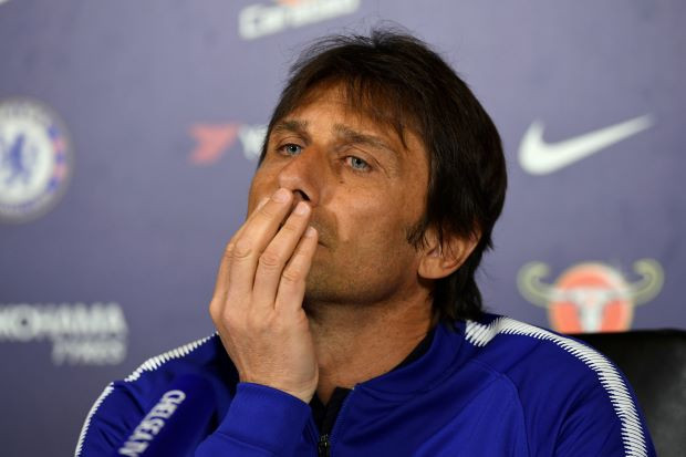 Conte muốn rời Chelsea mà không cần đội bóng này ra quyết định sa thải. Nguyên do là mâu thuẫn về chính sách mua sắm với BLĐ CLB.