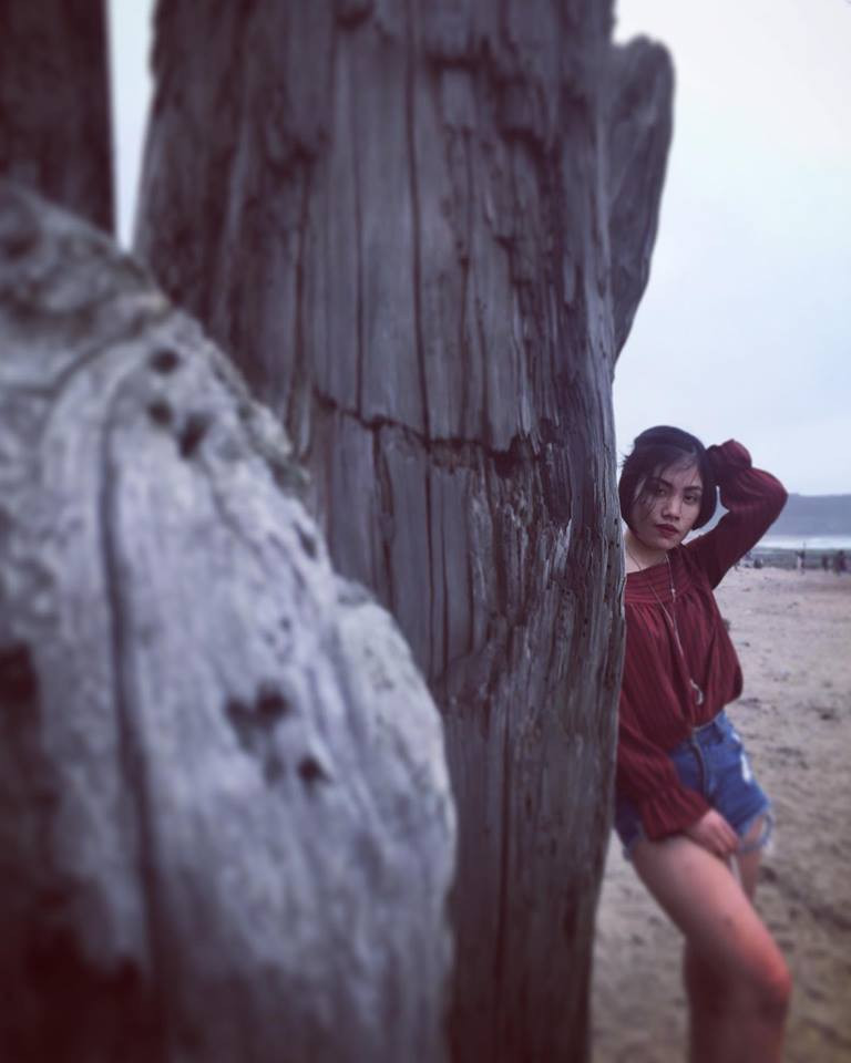 Sau khi thành công trên đất khách, Huế chia sẻ rằng cô muốn về quê, về Hải Phòng để làm du lịch. Về để thay đổi những thứ xung quanh mình, thay đổi quan niệm du lịch của dân mình bằng những gì đã được học. Nghe có vẻ to tát và mơ hồ, nhưng nếu ai cũng nghĩ nó viển vông thì chẳng ai chịu làm.