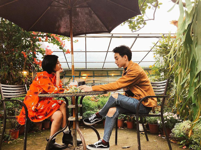 Sau khi thay đổi, Huế cảm thấy cuộc sống "dễ thở". Ngoại hình giúp cô gái 9X Hải Phòng có thiện cảm với những người xung quanh, đặc biệt có nhiều bạn khác giới để ý hơn. Cô gái chia sẻ cũng đang tìm hiểu một chàng trai khá dễ thương.