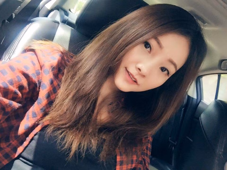 Minh Minh tên thật là Nguyễn Ngọc Tường Vy sinh năm 1994, hiện tại cô nàng đang sinh sống và làm việc tại Sài Gòn.