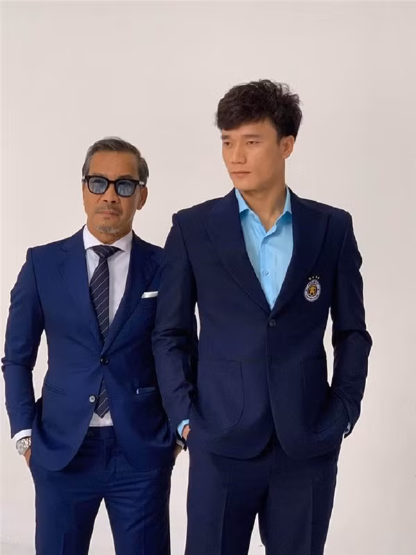 Sự lịch lãm từ những bộ vest khiến Trọng "Ỉn", Tiến Dũng hay thậm chí Hải "con" cũng trở nên trưởng thành, chín chắn hơn so với tuổi.