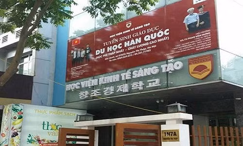 Tham tra chuc danh cua hieu truong dung len ban chui hoc vien