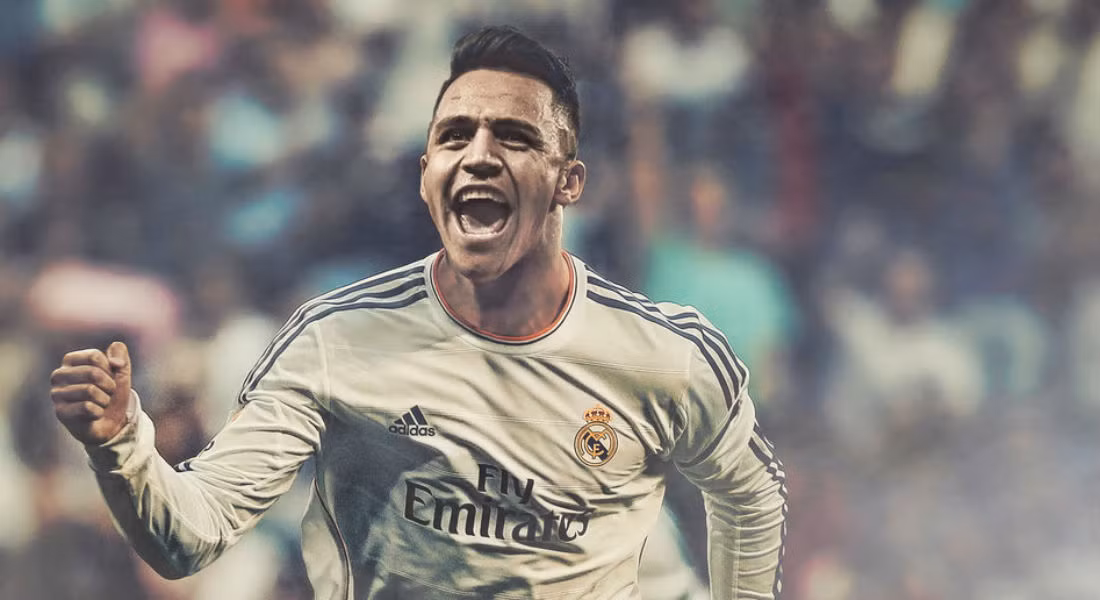 Real Madrid gia nhập cuộc đua giành Sanchez: Arsenal đang có ý định bán Alexis Sanchez ngay trong tháng 1 tới thay vì để anh ra đi miễn phí trong mùa Hè.Theo tờ Don Balon, Real Madrid đã gia nhập cuộc đua giành chữ ký của cầu thủ người Chile. Ảnh: Don Balon