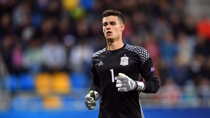 Sau Real, Arsenal, Chelsea cũng muốn có thủ thành số 2 TBN: tờ El Chiringuito của Tây Ban Nha tiết lộ Chelsea đã gia nhập cuộc đua sở hữu chứ ký của Kepa, thủ thành Athletic Bilbao. Đáng chú ý, trước đó báo chí cũng cho rằng Real cùng Arsenal đều muốn có thủ môn này.