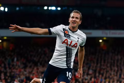 Harry Kane hiện đang dẫn đầu danh sách vua phá lưới Premier League với 21 bàn thắng. Mặc dù vậy nhưng cầu thủ này chỉ đứng thứ 6 trong danh sách những tiền đạo có hiệu suất ghi bàn tốt nhất giải đấu cao nhất xứ sở sương mù.