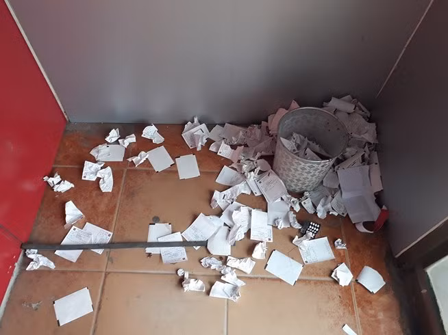 Khảo sát tại một số tuyến phố lớn như Hoàng Quốc Việt, Trần Đăng Ninh, Đào Tấn...., 70% số cây ATM đều không thể rút tiền.