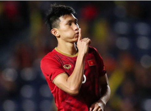 Đối đầu với Indonesia là một cuộc đối đầu quan trọng vậy nên HLV Park Hang-seo dường như sẽ không mất cất bất cứ con bài quan trọng nào trên ghế dự bị, trong số đó có cả cái tên Đoàn Văn Hậu.