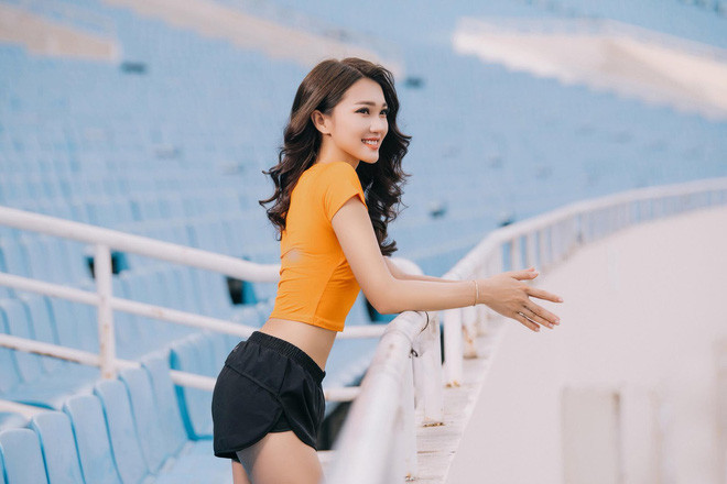 Ngọc Nữ sở hữu gương mặt xinh đẹp không tì vết, cô nàng từng tham gia chinh chiến ở nhiều đấu trường sắc đẹp lớn nhỏ trong nước.