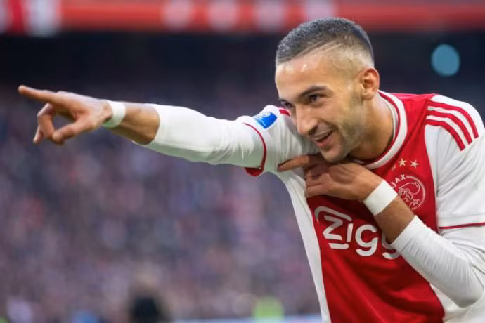Chuyển nhượng cầu thủ từ London, Chelsea được cho là đang dành sự quan tâm đặc biệt cho ngôi sao người Morocco, Hakim Ziyech, ngòi nổ số 1 của Ajax Amsterdam mùa này.