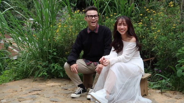 Những bức ảnh "nhá hàng" bộ ảnh cưới của Minh Anh được cô lần lượt đăng tải trên trang cá nhân.