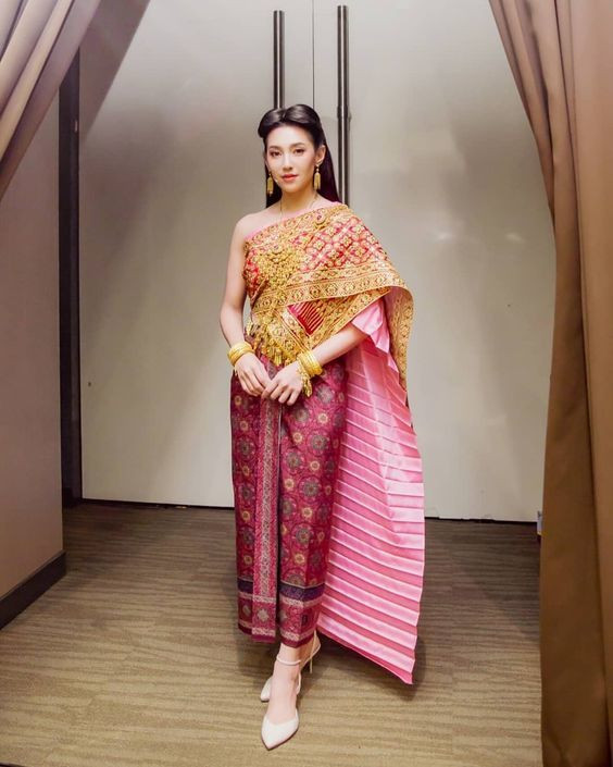 Ngam loat anh my nhan Thai trong trang phuc truyen thong-Hinh-17