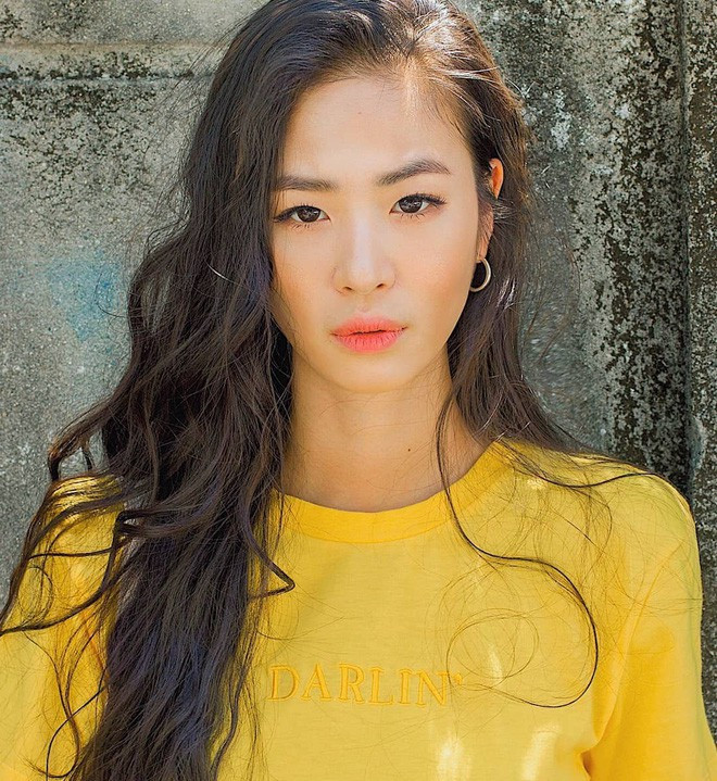 Ngắm những hình ảnh hiện tại của @gooniini, nhiều người sẽ không thể tưởng tượng được rằng đây là cô nàng Hàn Quốc từng rất béo và mụn