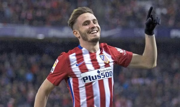Saul Niguez có thời gian gắn bó 2 năm từ 2006 tới 2008 với đội trẻ Real. Tuy nhiên, đó không phải tháng ngày ngọt ngào với chàng trai này. Sau đó, anh quyết định rời Real và đầu quân cho đại kình địch cùng thành phố Atletico Madrid.