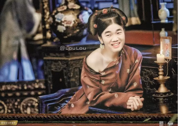 Chắc hẳn không chỉ dân mạng "thích thú" với những bức ảnh chế này, mà những nhân vật "chính" sẽ không nhịn cười về sự sáng tạo ngày càng "không phải dạng vừa" của cư dân mạng.