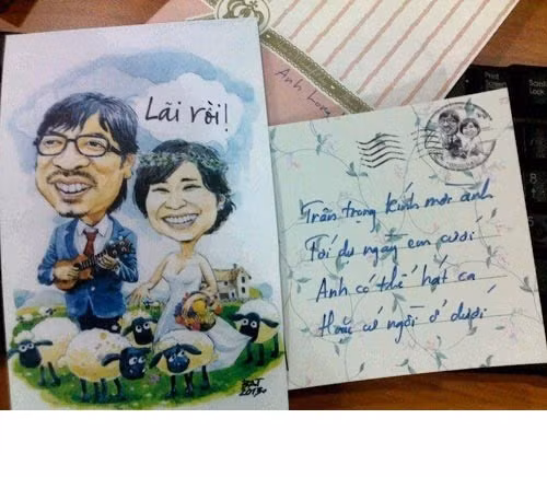 Còn với những khán giả mến mộ các chương trình của Đài truyền hình Việt Nam chắc chắn đã biết đến giáo sư Cù Trọng Xoay (tên thật Đinh Tiến Dũng), một nhân vật nổi tiếng với tính cách hóm hỉnh cùng với những kiến thức uyên thâm. Do đó, thiệp cưới thiệp cưới của giáo sư Xoay cũng không thể tầm thường.