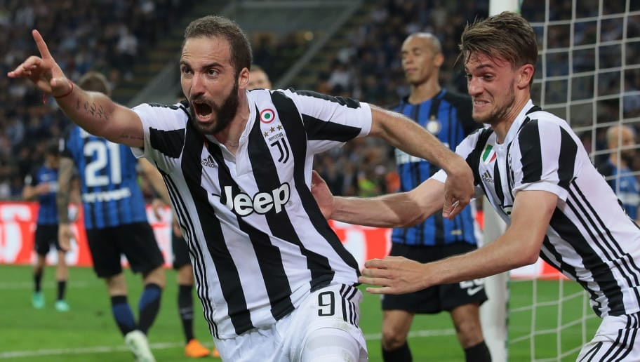 Tờ Mirror cho hay, để có thể mua bằng được Ronaldo, Juventus sẽ bán bộ đôi sao - tiền đạo Gonzalo Higuain và trung vệ Daniele Rugani cho Chelsea.