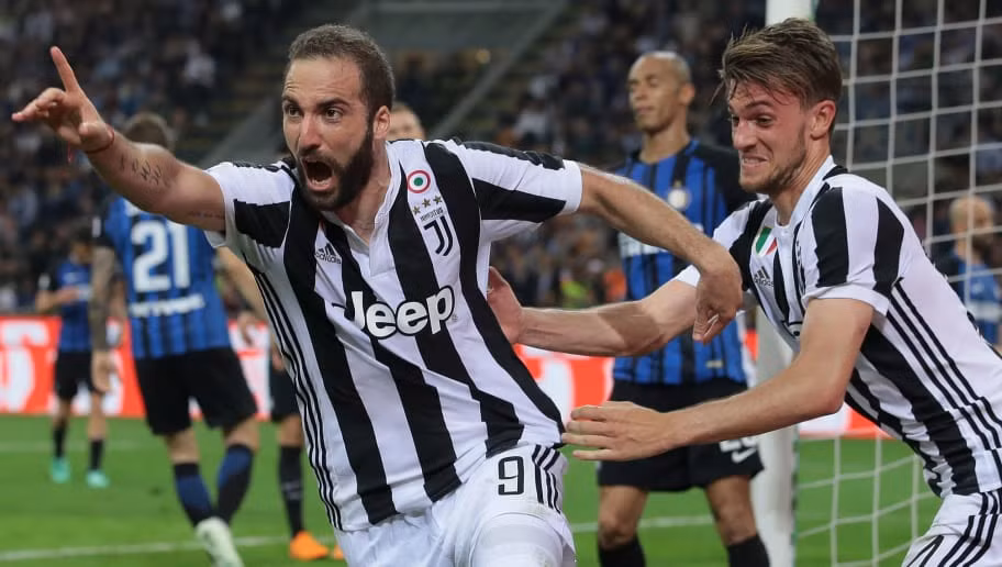 Tờ Mirror cho hay, để có thể mua bằng được Ronaldo, Juventus sẽ bán bộ đôi sao - tiền đạo Gonzalo Higuain và trung vệ Daniele Rugani cho Chelsea.