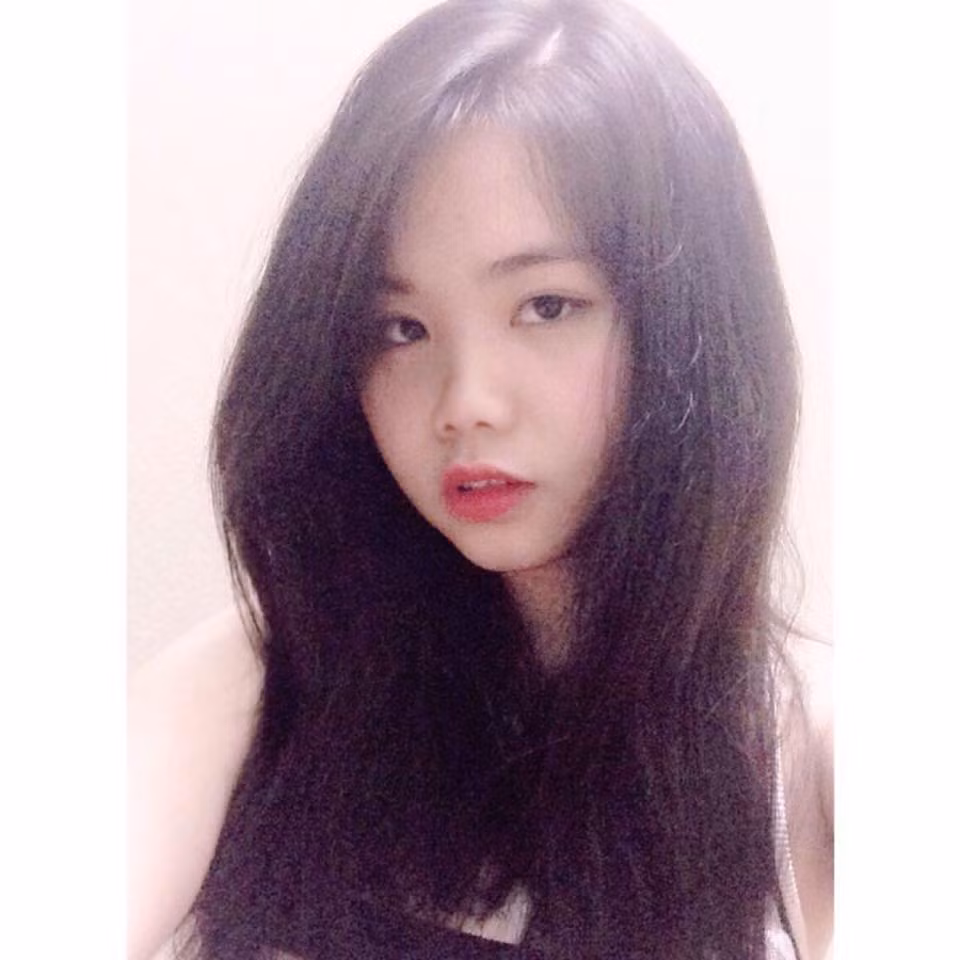 Phương Uyên cho hay, với một người béo lâu năm, lười vận động như cô thì càng cần gấp bội nỗ lực, quyết tâm. Thêm vào đó, việc tập luyện giảm béo so với việc tập luyện để có thân hình đẹp khó khăn hơn rất nhiều.