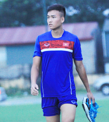 Giống như Văn Công, Việt Anh cũng là một trong những trường hợp được thầy Tuấn lựa chọn, bất chấp việc không tham gia giai đoạn chuẩn bị cho giải đấu cùng các đồng đội.